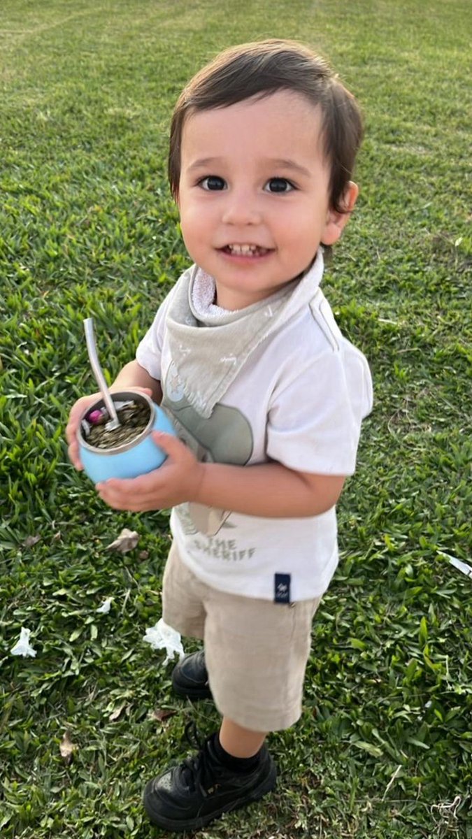 clarincom's tweet image. SE FUERON A FLORIANÓPOLIS, SU HIJO EMPEZÓ A SENTIRSE MAL Y LE DESCUBRIERON UN CÁNCER MUY AVANZADO

Una familia viajó desde Chaco a Florianópolis y, durante el trayecto, su hijo Felipe, de 2 años, comenzó con malestar y decaimiento. Tras varias consultas médicas en Brasil, le…