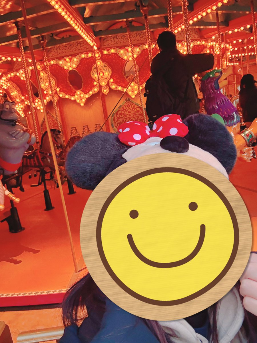 yunkel_owarai's tweet photo. 佐藤くんの11月のインスタの聖地巡礼をしたよ🌎🚢🍛

2枚目の写真は角度特定したかったけど分からなさ過ぎてうろうろしてたらキャストの方が話しかけてくれて実際のインスタ見てもらって探したけど結局分からず、無理やりしゃがんで撮ったりもした(夫撮影)笑 https://t.co/LSQw34z5kI