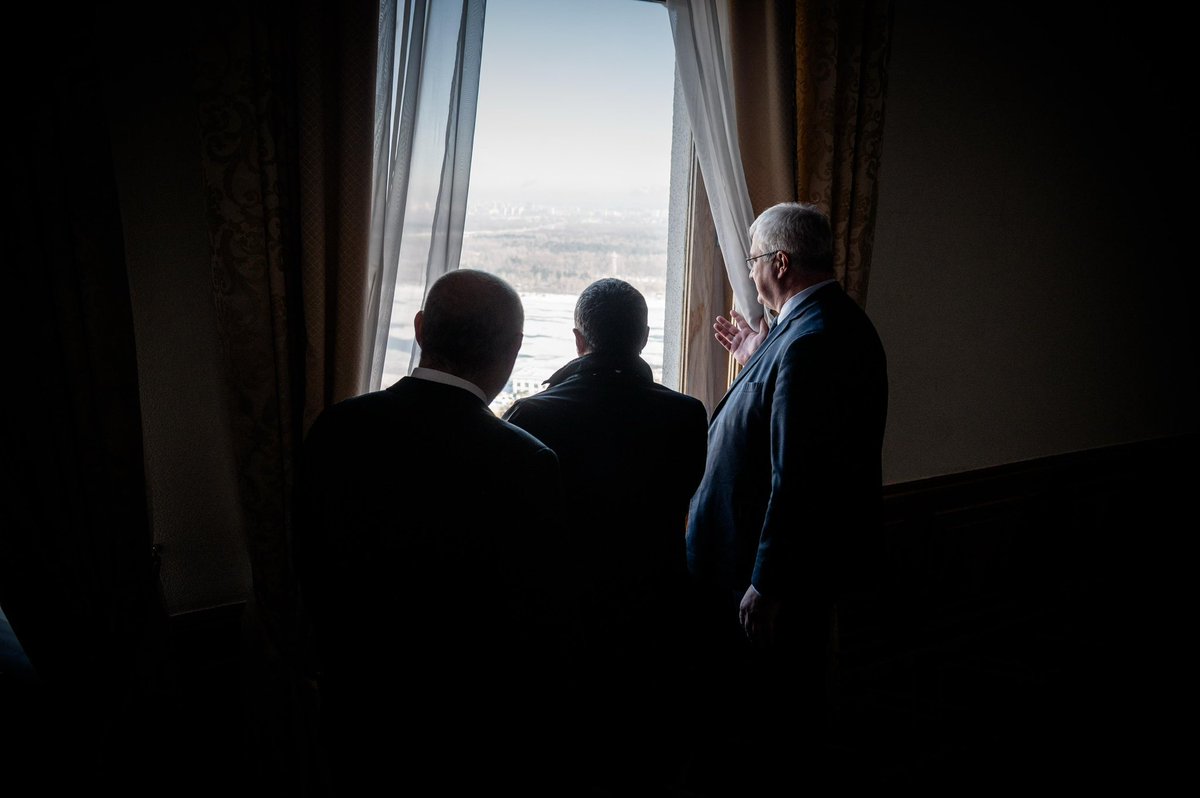 andrii_sybiha's tweet photo. Today, I was pleased to welcome OSCE leadership, Chairman-in-Office @IgnazioCassis and @OSCESecGen Feridun H. Sinirlioğlu, to Kyiv.

We discussed the dynamic of peace efforts, the outcomes and expectations of the meetings in Abu Dhabi, and the battlefield situation.

I informed OSCE leadership about Russia’s war crimes, strikes against civilians, and attacks on energy infrastructure leaving people without power, heating, and water amid freezing temperatures.

I reaffirmed Ukraine’s readiness to develop cooperation with @OSCE, advance shared priorities during the Swiss Chairmanship, and stressed the importance of humanitarian and accountability dimensions of our cooperation.

I also reminded about three OSCE employees – Vadym Golda, Maxim Petrov and Dmytro Shabanov – who remain detained by Russia and our call for them to be released.

We spoke about the OSCE’s role, including in postwar period, in advancing a lasting peace for Ukraine and stability throughout the OSCE area, as well as our shared responsibility to protect the principles of the Helsinki Final Act.