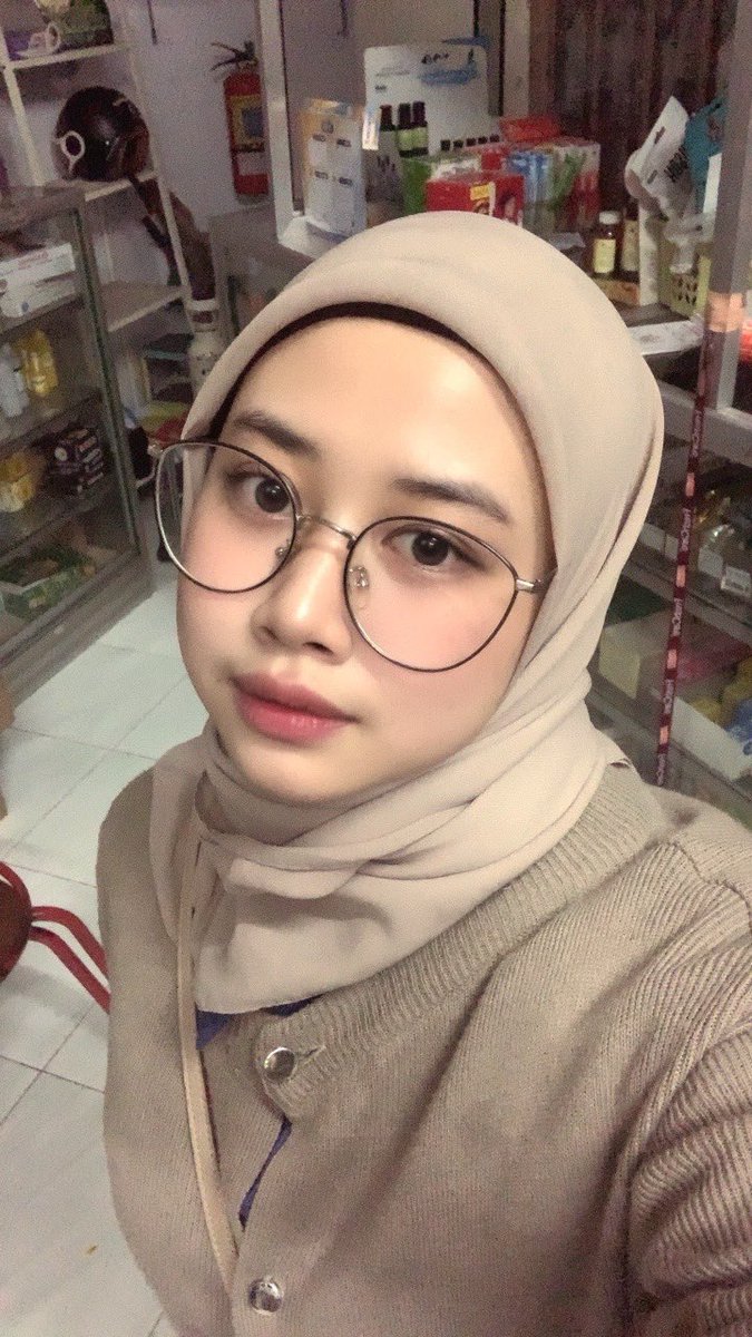 aku keren tweet media