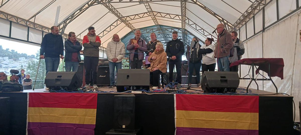 Este fin de semana, la militancia de IU Cádiz ha vuelto demostrar su solidaridad y compromiso social. Hemos tenido la ocasión de rendir homenaje a la memoria democrática de nuestra tierra y nos hemos sumado a la IV Marcha de Las Huías. 🧵

#MemoriaDemocrática #LaHuía