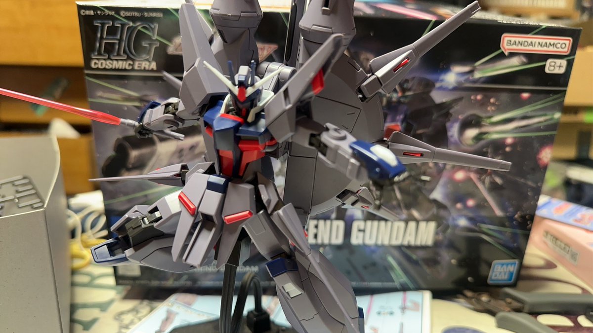 レジェンドガンダム完成！
めっちゃ動くしかっこいい