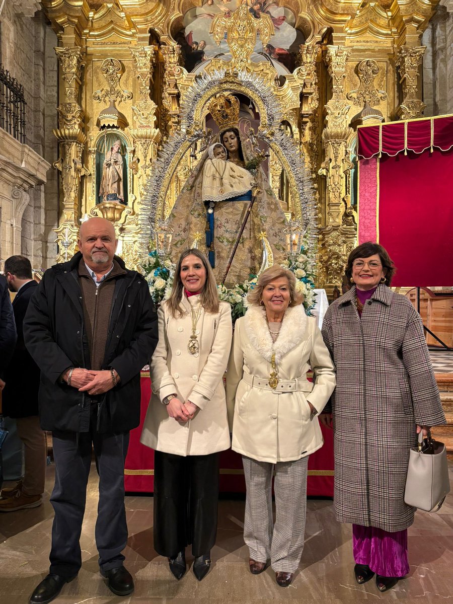 La Candelaria es una de esas tradiciones que sentimos muy nuestras. Una fiesta que une la fe y la costumbre.
Es una jornada que nos recuerda que somos comunidad, que compartimos tradiciones, afectos y una historia común que sigue viva generación tras generación. ❤️ #Candelaria
