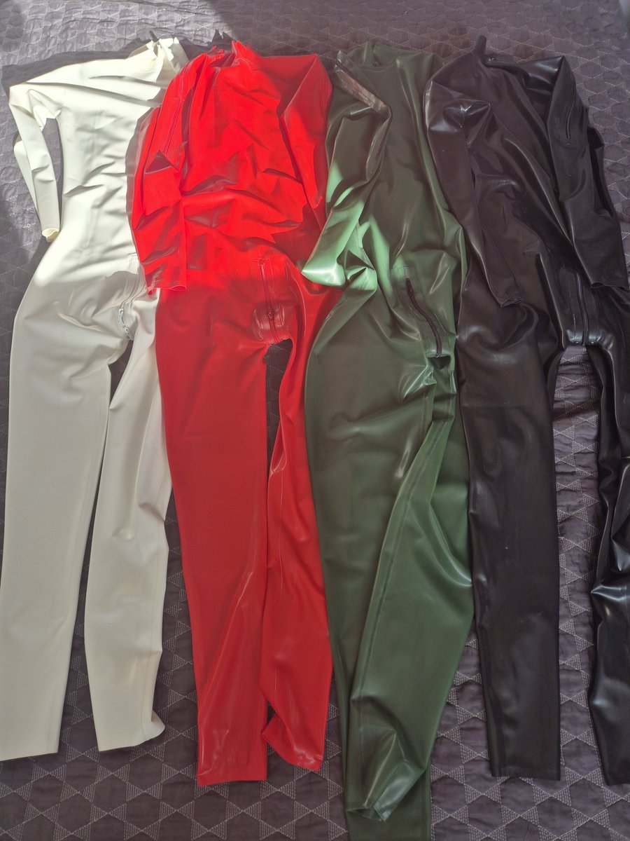 Rubbertwink tweet media