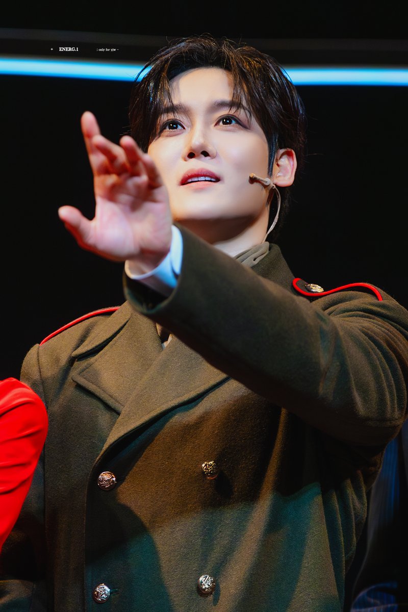 _enerG1's tweet photo. 🖤
260201
미드나잇 - 액터뮤지션 무대인사 포토타임 
양지원 비지터

경관님 가지마세요... https://t.co/UvKAXxkTSb