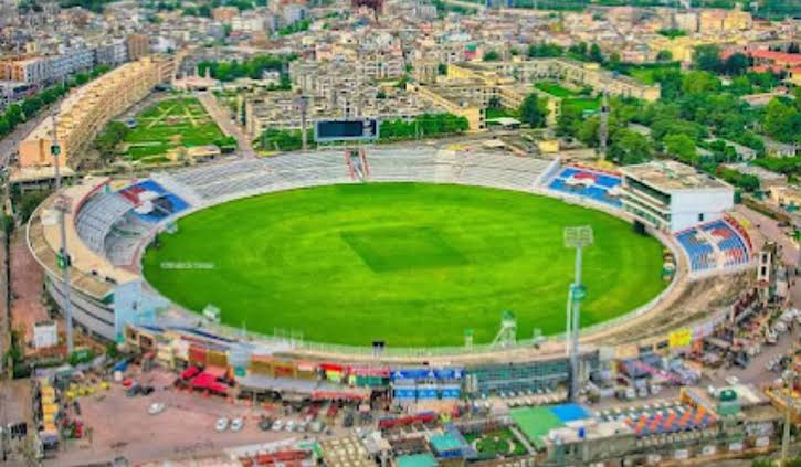 AZii206's tweet image. 🏟️ With a roof in place, Rawalpindi Stadium has the potential to become Pakistan’s best stadium 😍

#PSLMania | #HBLPSLXI
