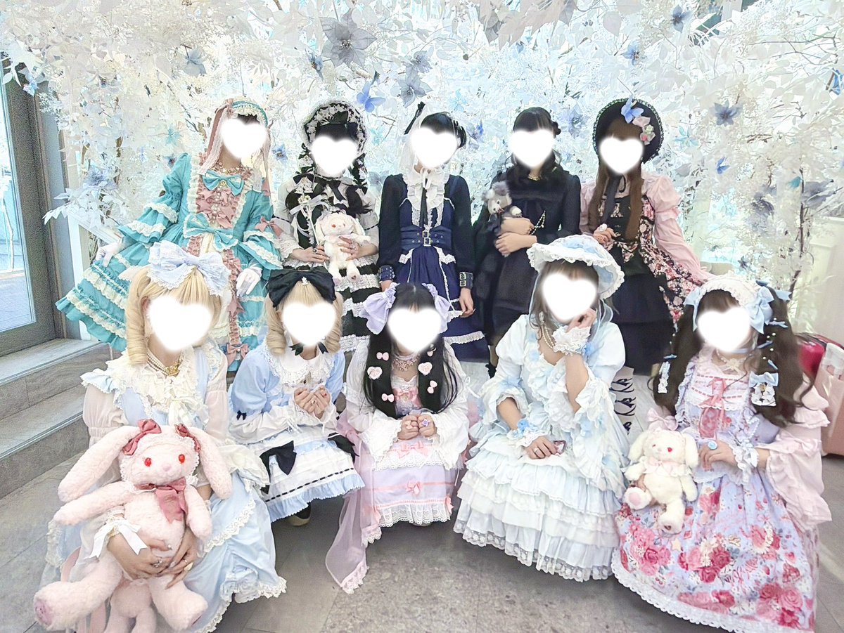 miiちゃん<a href="/kuma33kuma331/">ﾐｰｵﾌﾞｻﾞﾉｰｸﾘｰﾑﾉｰﾁｮｺｽﾄｰﾑﾌﾞﾚｲｶｰ</a> 
主催のお茶会に参加させて頂きました💐
みんな華やかで可愛い
ベイビーコーデでした✨