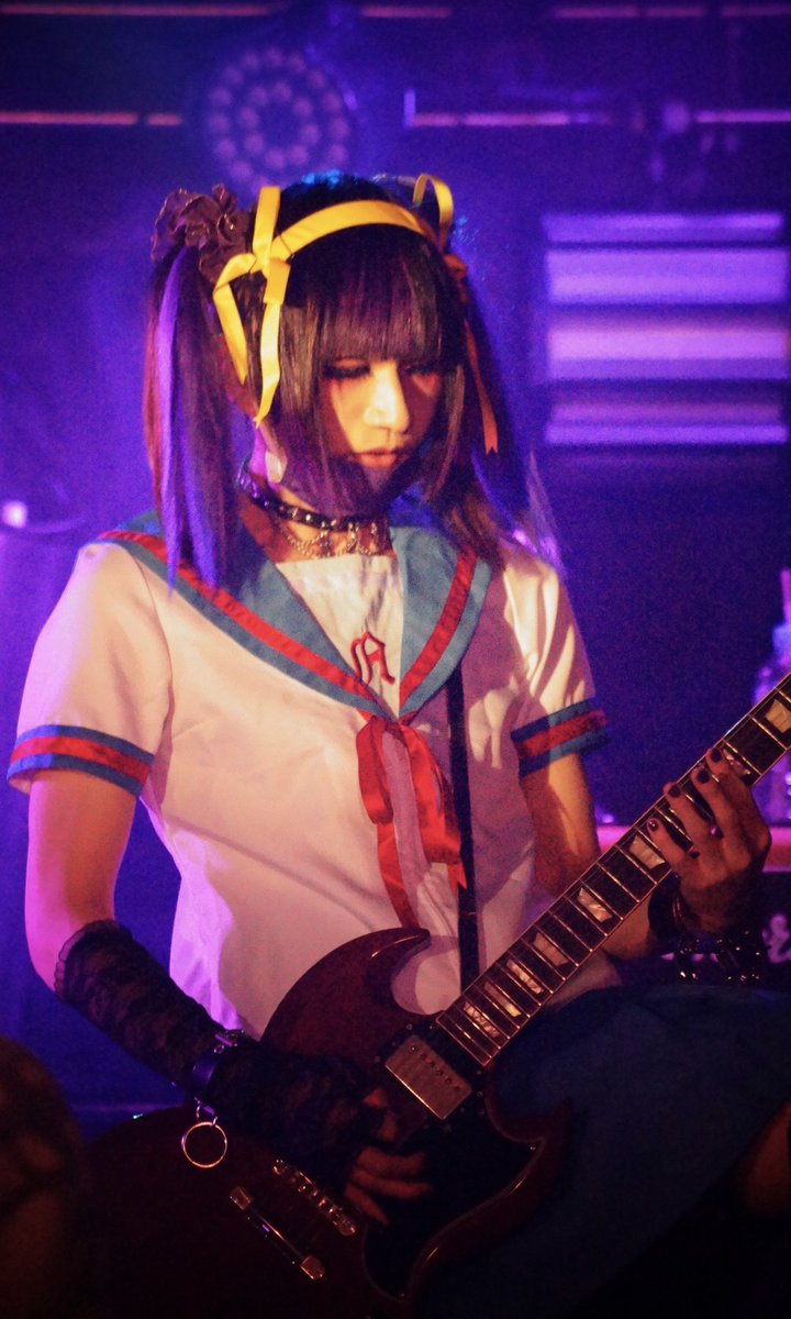 Runo_666's tweet image. #ツインテールの日 

池袋、ハロウィンライブ、10月20日

#コスプレ 涼宮ハルヒの憂鬱 ギター V系 バンドマン