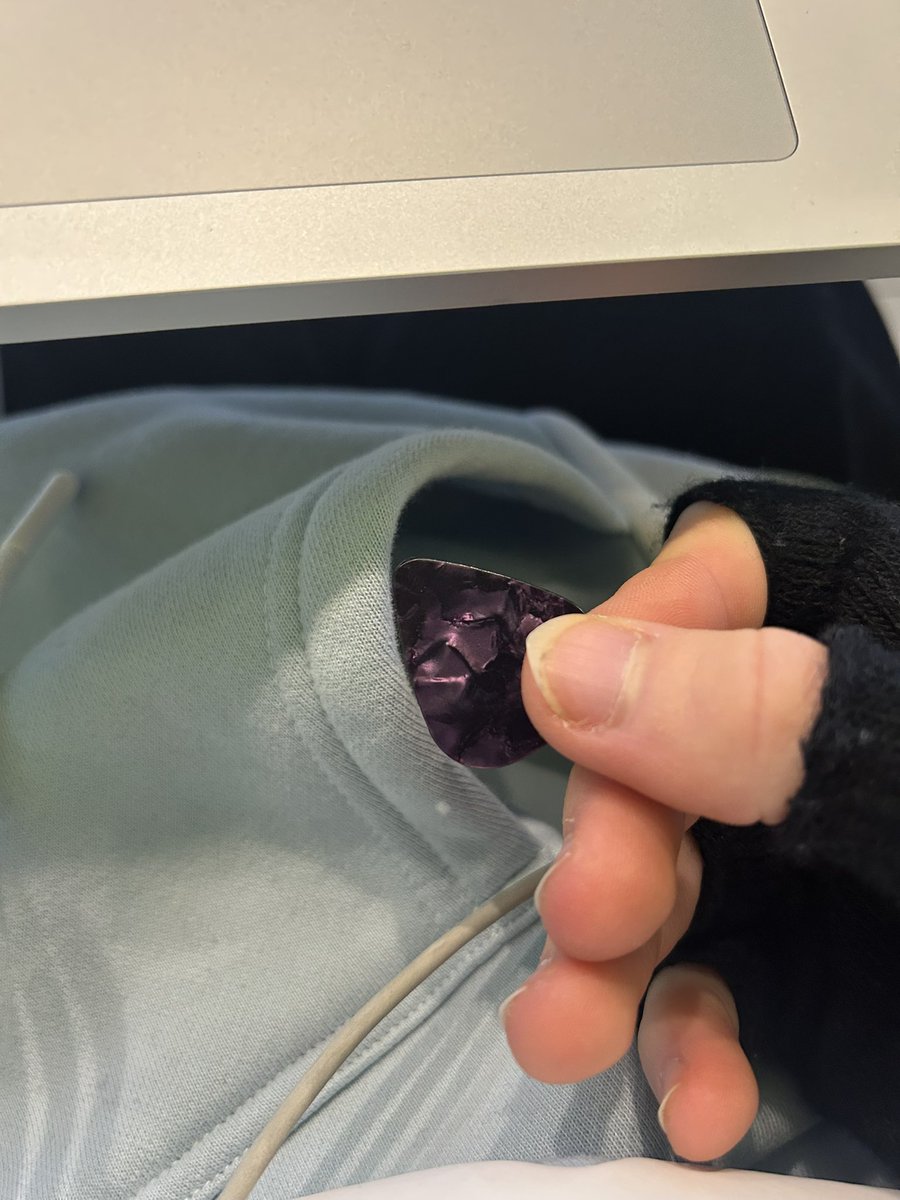 update the teacher was so fucking sweet she even let me keep the first guitar pick she gave me in case one day I ever get a guitar of my own🥹🥹🥹