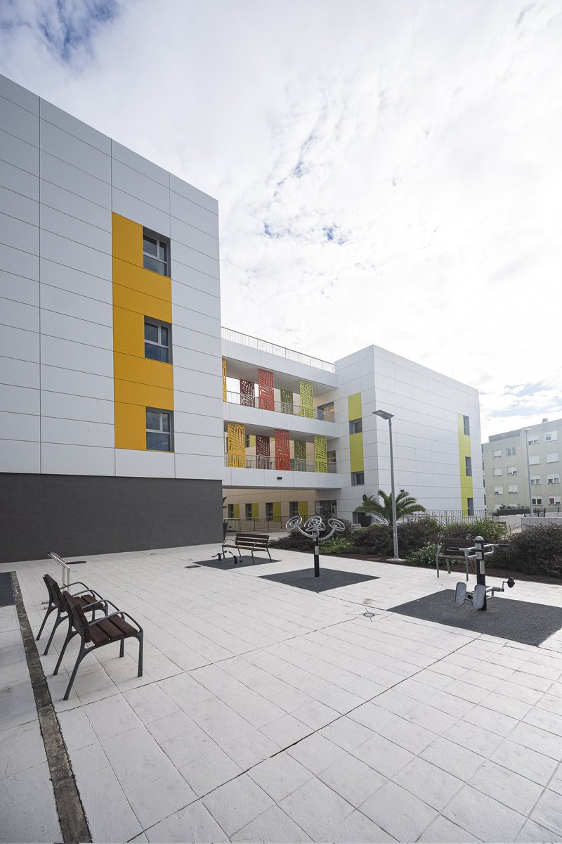 Llegó el día. La residencia Benedicta Ojeda abrió sus puertas. 156 plazas para personas dependientes. Un centro moderno pensado para que preste una atención centrada en la persona. Un día de alegría.