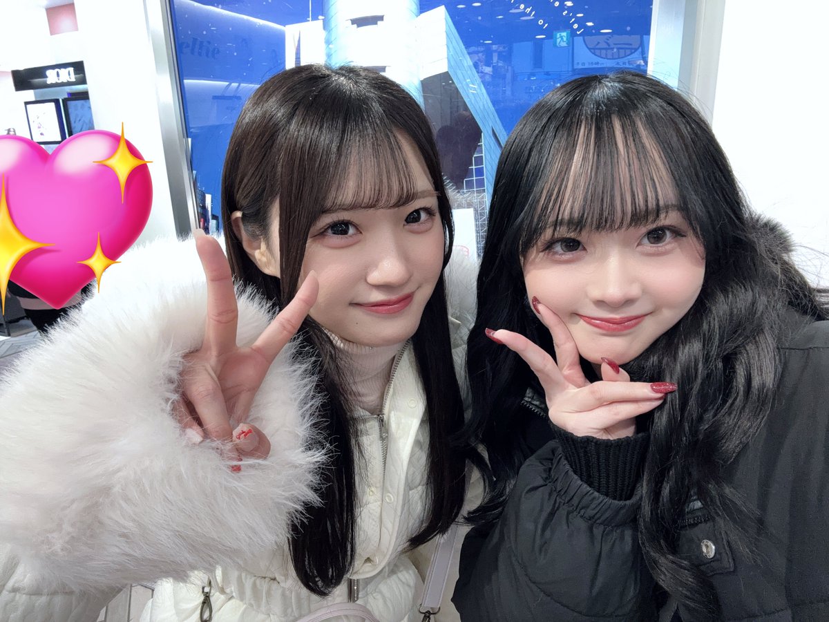 kawachimachan's tweet photo. 昨日お買い物してたら、後ろからトントンってされて振り向いたららぶさんがいた😂😂
そのあと2人で歩いてたらまさかのきゃのんてぃにも遭遇😂奇跡みたいな1日でした！ https://t.co/73DdtV2zP1