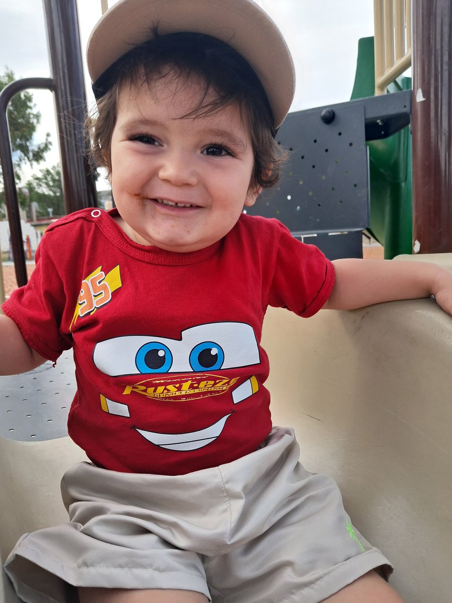RocioDanielaC's tweet photo. Hoy es mi cumple! Desayunando chocolatda. Mi verano es plazita con Benjamin jajaja
Trabajando y escuchándolos, un lujo. Los sigo desde sus comienzos (literal)
#sefuelarga https://t.co/Q0JXqqh5Gc