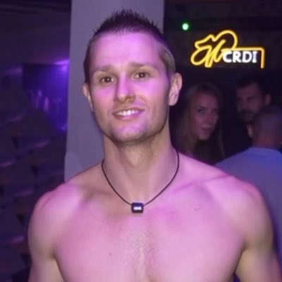 Icep68's tweet photo. #NouvellePhotoDeProfil : bon ok j’étais jeune mais cela va me motiver à retrouver mon physique 😉 https://t.co/DjelrCGUdX
