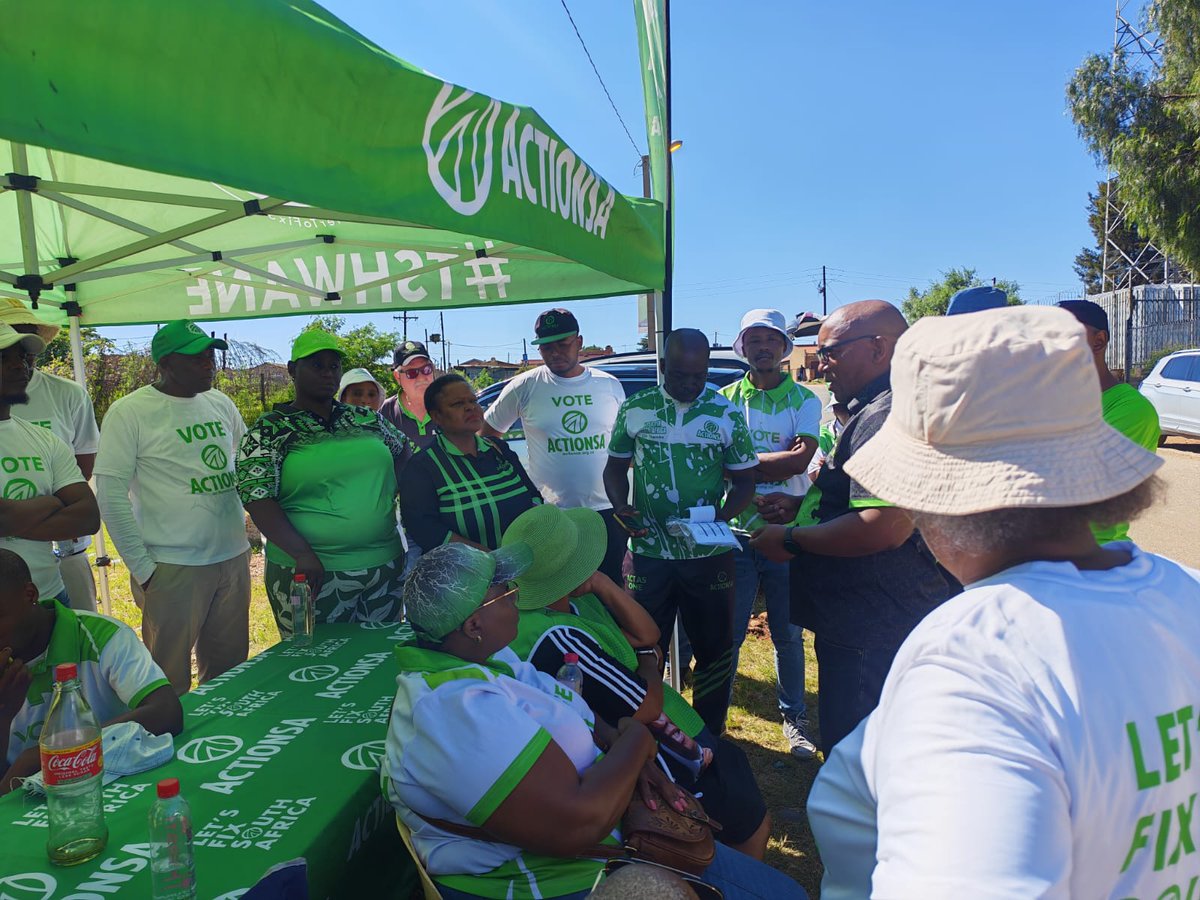 MCActionSA's tweet photo. Thuthuzekani Primary School Voting Station and Swaneville Community Hall Voting Station buzzing as Voting for Special Votes continues.
#letsfixward2withkoloi
#voteforactionsa https://t.co/egPClF4NJi