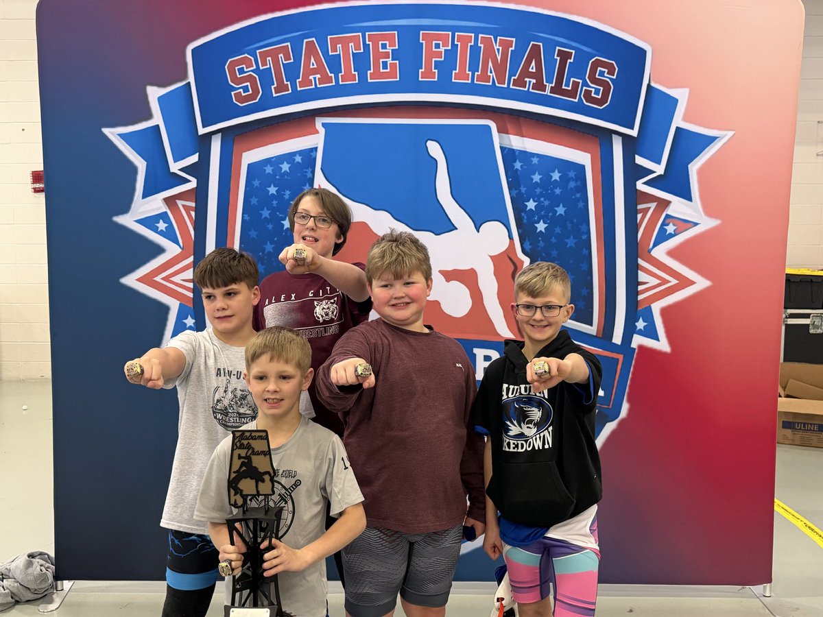 frew145's tweet photo. @joehendry Lance did it! We got the ring State Champs! https://t.co/M3a3Z22lBt