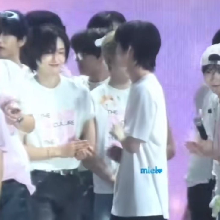 ga tau udah nangis berapa kali :(((