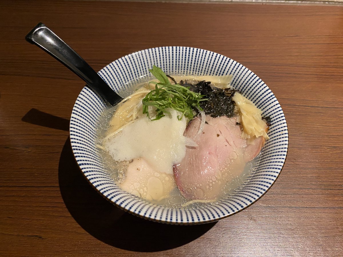 MisaoFukami's tweet photo. 旬菜麺屋雅流

帆立×牡蠣
海老味噌

帆立と牡蠣のパンチが凄い！
ガツンときた！ https://t.co/x8pZg9h2gb