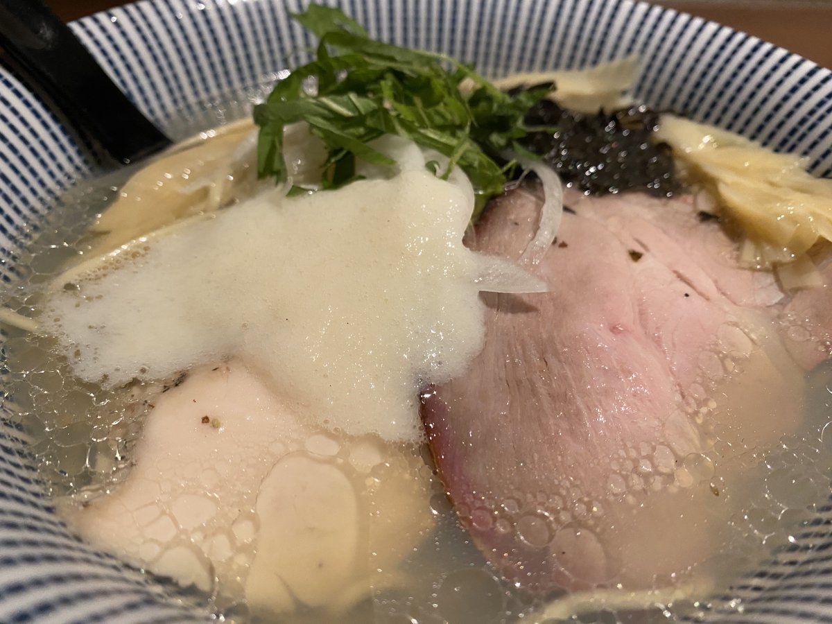 MisaoFukami's tweet photo. 旬菜麺屋雅流

帆立×牡蠣
海老味噌

帆立と牡蠣のパンチが凄い！
ガツンときた！ https://t.co/x8pZg9h2gb