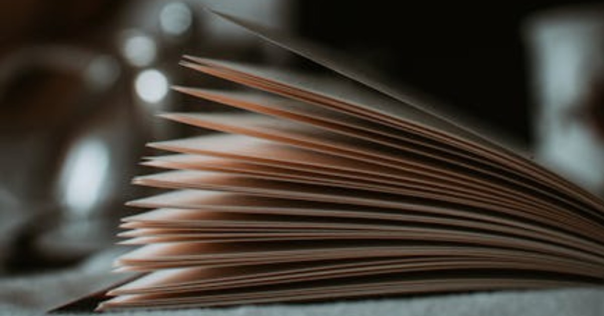 OUFreeLearning's tweet image. Once upon a time… it was #NationalStorytellingWeek 📚

Whether you’re writing fiction, crafting poetry or performing your tales, explore free storytelling resources on OpenLearn and start your next chapter today ✍️✨

open.edu/openlearn/what…