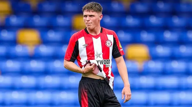 StoneBarca's tweet photo. According to English media reports, there has been a surprising turn of events - and a new favorite. According to the report, Fin Stevens (St. Pauli) is a hot candidate at Oxford United. This is reported by the portal “Football League World.”
#DeadlineDay #fcsp #oxfc https://t.co/RlCEW8uIWQ