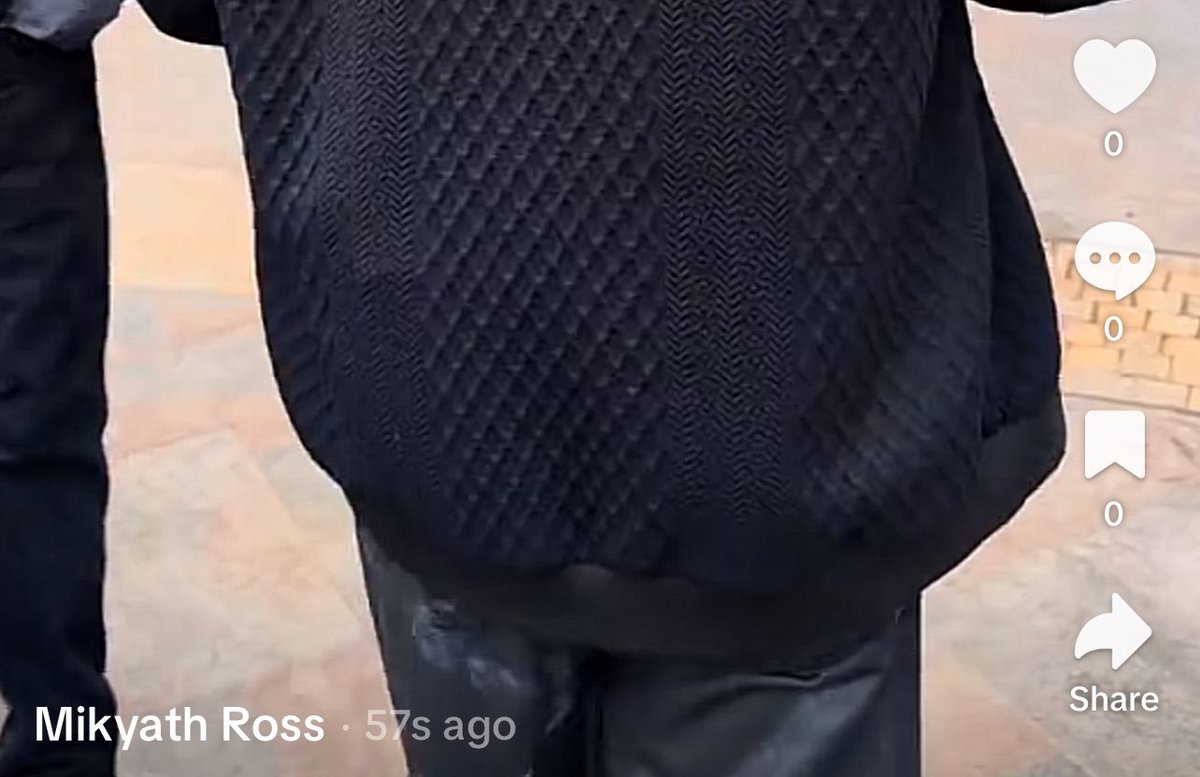 hyaselyse's tweet image. natatakot na rin ako sa sarili ko ah