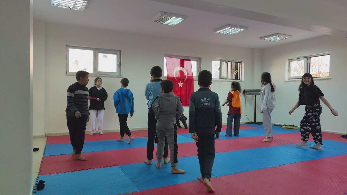 Nurdağı Gençlik ve Spor İlçe Müdürlüğü olarak 

🥋 Taekwondo 

<a href="/OA_BAK/">Dr. Osman Aşkın Bak</a> <a href="/BBozgeyik_27/">Bünyamin Bozgeyik</a> <a href="/YILDIRIRMehmet/">Mehmet YILDIRIR</a> <a href="/ncerciyas/">Nurullah Cemil Erciyas</a> <a href="/Numannafizsahin/">Numan Şahin</a> <a href="/hruhimor/">hruhimor</a> <a href="/GSB_Gaziantep/">Gaziantep Gençlik ve Spor İl Müdürlüğü</a>
