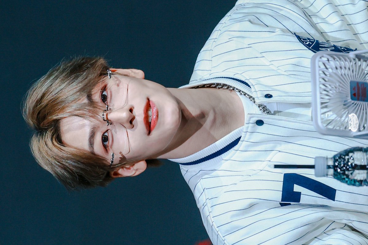 xinlong_nyang's tweet image. 260130 팬사인회
눈이 마주칠 때 마다 고개를 살짝 기울여주는 네가 너무 예뻐❤️

#허씬롱 #贺鑫隆 #씬롱 #鑫隆
#XINLONG #シンロン #ALPHADRIVEONE #ALD1 #알파드라이브원
#보이즈2플래닛