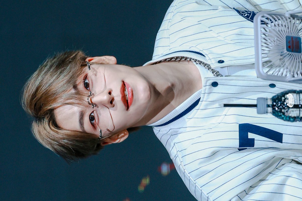 xinlong_nyang's tweet image. 260130 팬사인회
눈이 마주칠 때 마다 고개를 살짝 기울여주는 네가 너무 예뻐❤️

#허씬롱 #贺鑫隆 #씬롱 #鑫隆
#XINLONG #シンロン #ALPHADRIVEONE #ALD1 #알파드라이브원
#보이즈2플래닛