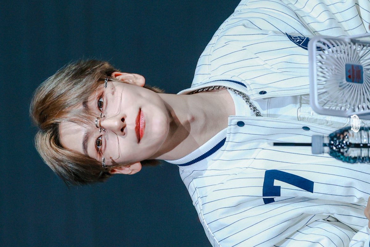 xinlong_nyang's tweet image. 260130 팬사인회
눈이 마주칠 때 마다 고개를 살짝 기울여주는 네가 너무 예뻐❤️

#허씬롱 #贺鑫隆 #씬롱 #鑫隆
#XINLONG #シンロン #ALPHADRIVEONE #ALD1 #알파드라이브원
#보이즈2플래닛