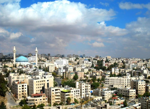 الأردن خلال 3 أيام: منخفض جوي يرافقه أمطار وسيول ثم تحسن تدريجي في الطقس 