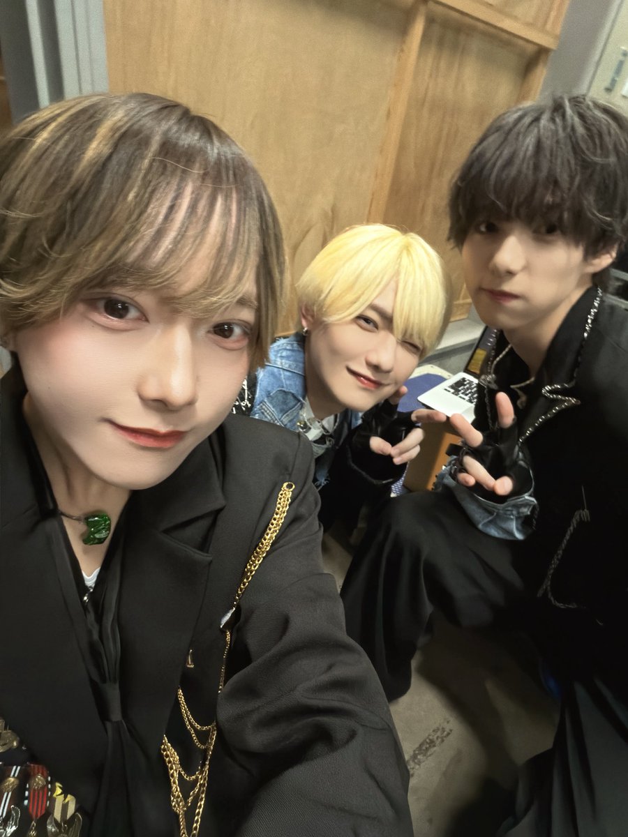 9bic_minato's tweet photo. まってさっきのツイートに写真４枚載せてたのに、載せれてなくてただの感想長文で語ってる人やん https://t.co/xOPpyTs0NY