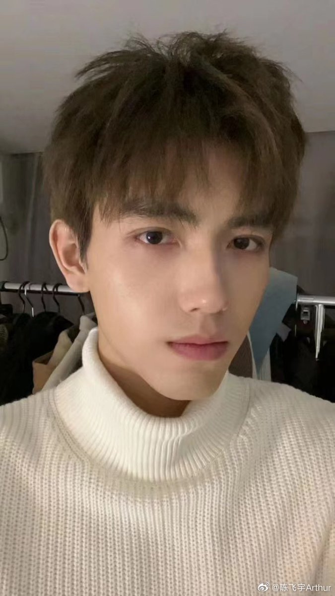 pyeonaee's tweet photo. 진비우님 남친미 꽉 끼신다….. https://t.co/5ozIOBePzM