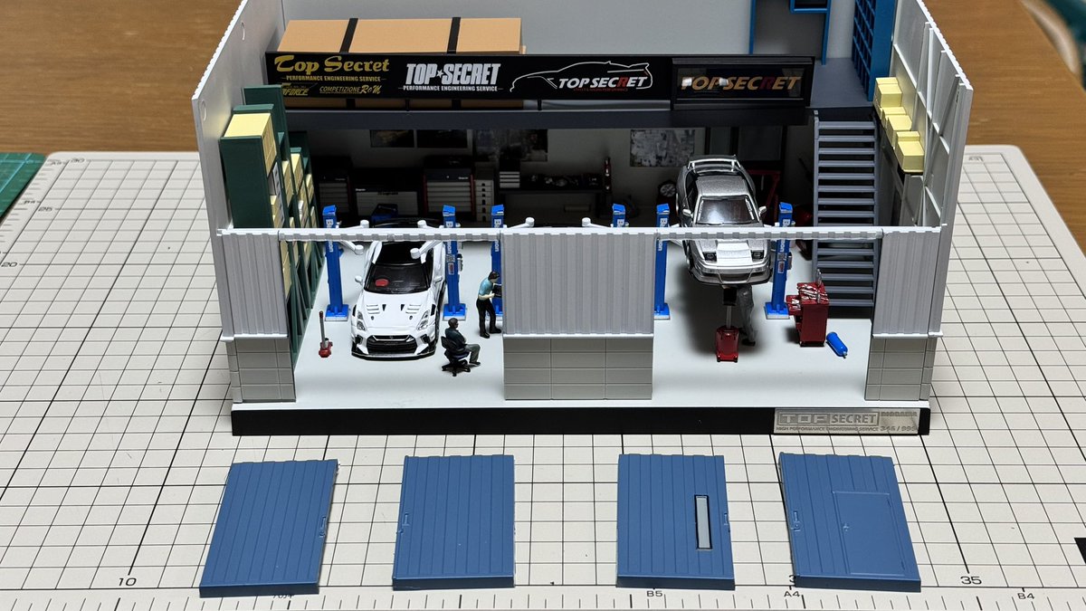 1/64トップシークレットジオラマのドアの開閉化の加工が終わりました