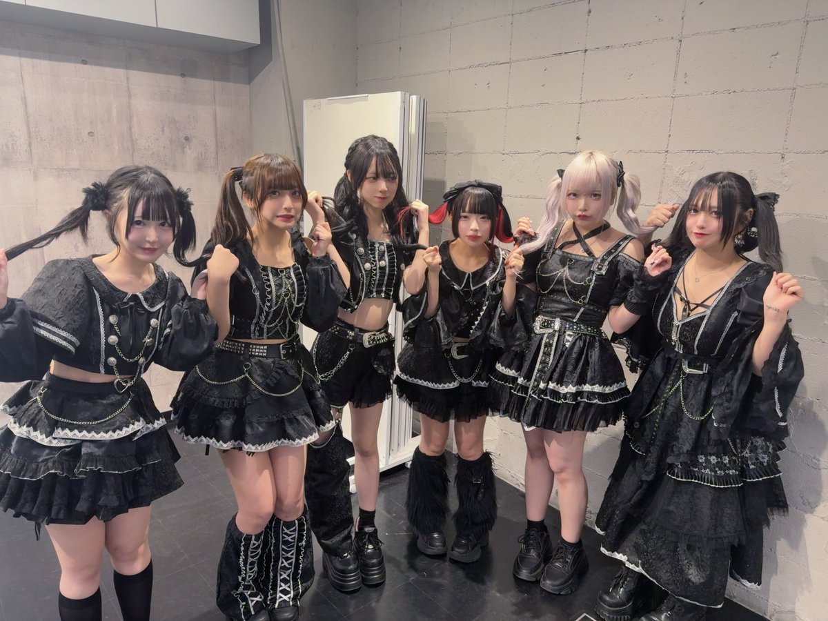 渋谷2回しありがとでしたー！ツインテールの日だったのでロン毛にしま