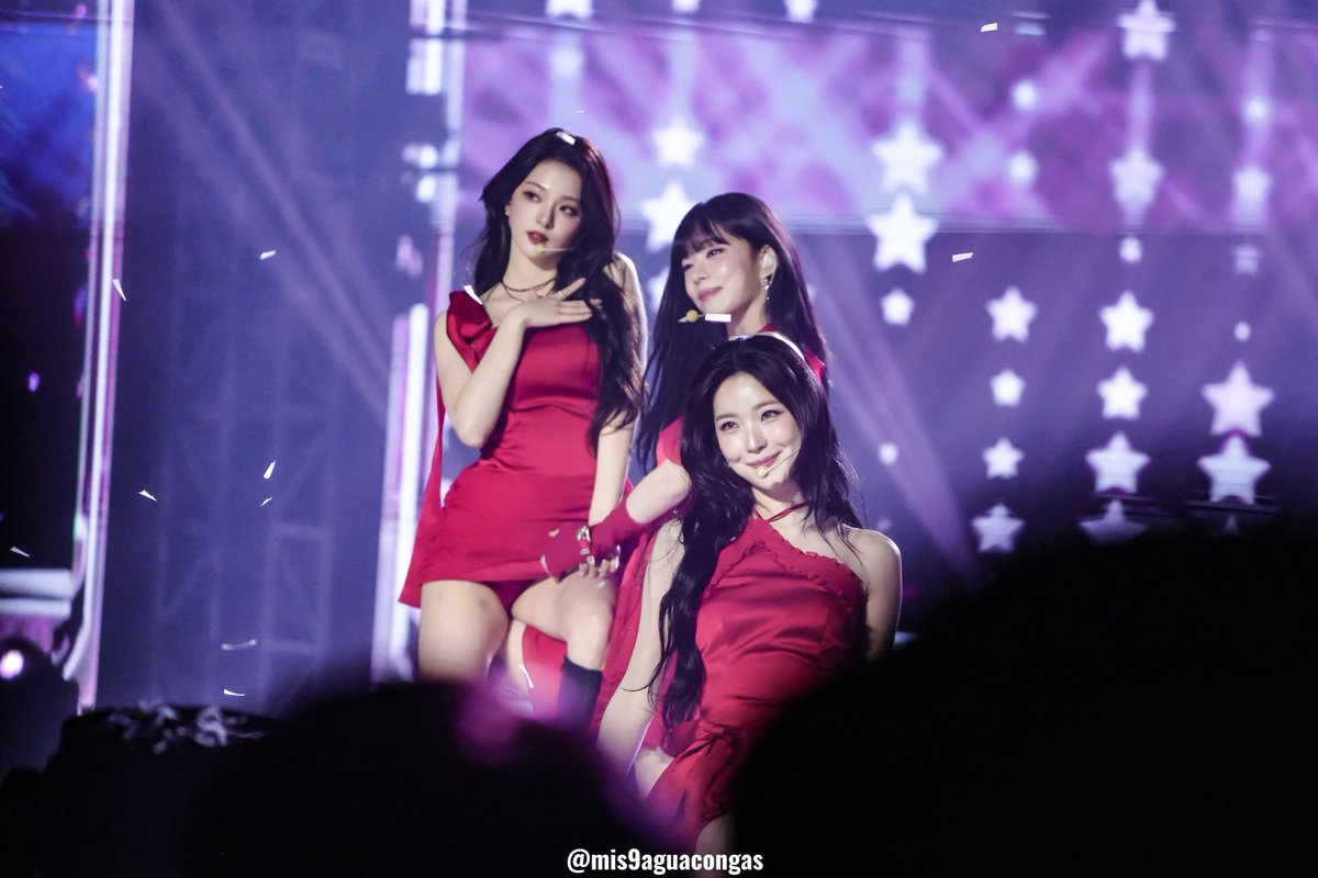 260201
fromis_9
 NOW TOMORROW CONCERT
DM STAGE
OH MEINE GÖTTIN...
#fromis_9 #프로미스나인 
#이나경 #이채영 #백지헌 
#LEENAGYUNG #LEECHAEYOUNG #BAEKJIHEON