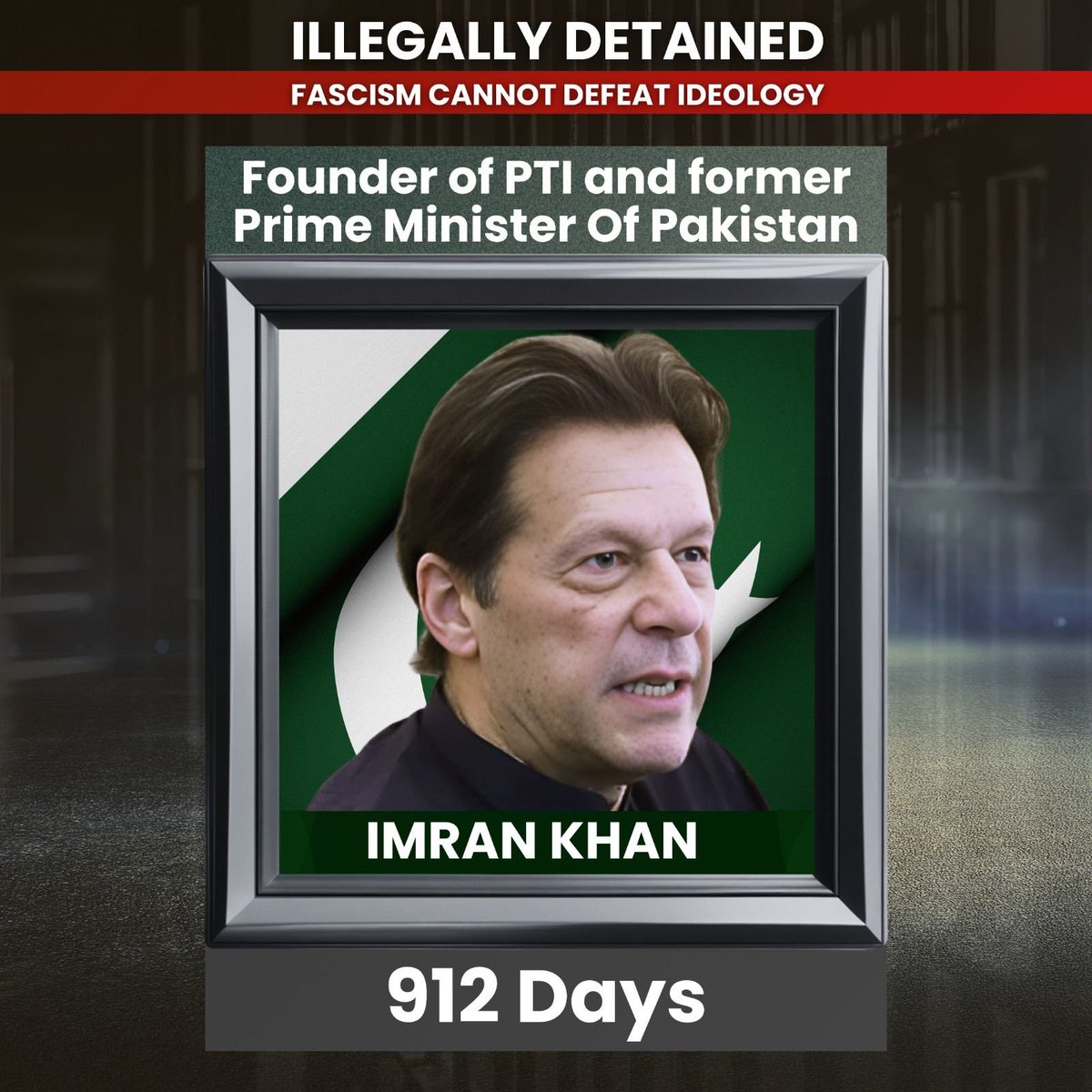 InsafPK's tweet photo. ایک تو یہ عمران خان سے ڈرتے ہیں، اب اس کے بیٹوں سے بھی ڈرنے لگ گئے ہیں؟
ان کو جیل میں جا کر ملنے کی اجازت کیا دینی تھی، ان کو ویزہ دینے سے ہی انکار کر دیا گیا ہے-

سچ ہے چور ہمیشہ خوفزدہ ہی رہتا ہے، بیشک وہ اپنے نام کے ساتھ فیلڈ مارشل کا عہدہ بھی لگا لے-
#فوکس_8فروری_سب_بند https://t.co/mmVU3HH48f
