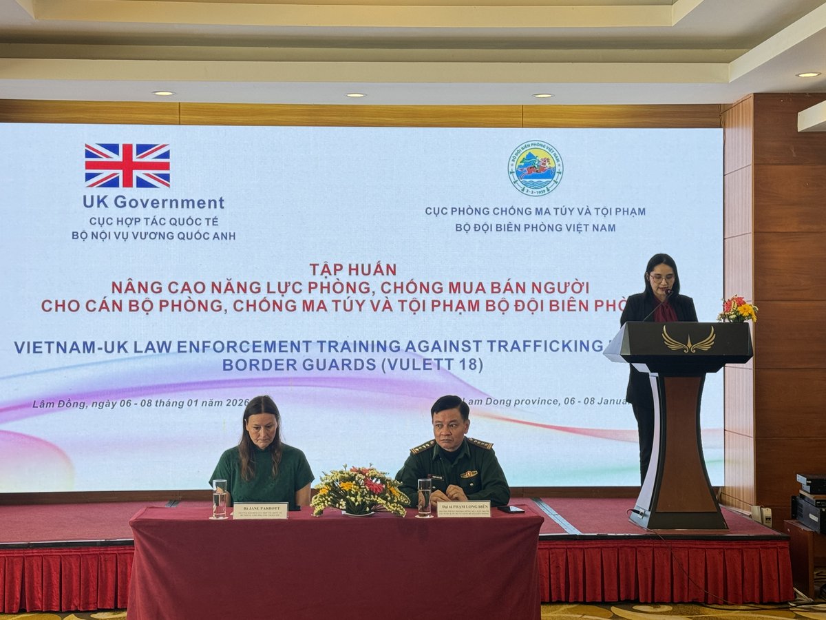 UKinVietnam's tweet photo. British Embassy, in collaboration with Viet Nam’s Border Guard Command, organised the “Viet Nam–UK Law Enforcement Training Against Trafficking for the Border Guards” for 30 Vietnamese border guards stationed at land and maritime border posts in Lam Dong and Dak Lak province. https://t.co/6HZMZpXs8S