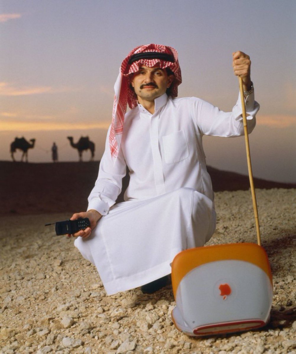 NASEER_OB's tweet photo. تكلفة أن تكون بطل في أعين مشجعين ناديك غاليه جداً 

ومحد يقدر يدفع ثمنها إلا الوليد بن طلال 

ثروة الوليد حسب فوربس 19.5 مليار دولار علماً بانها اكثر بكثير لكن معايير فوربس اقرت بهذا الرقم 

حسب ارقام الي دعمها الامير للهلال ماوصل 1٪ من اجمالي ثروته 

من حظ الهلال ان عنده مشجع محب وقوي  — 💙