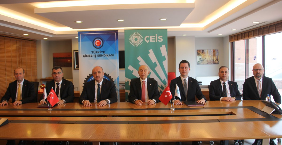 Cimseis's tweet photo. ÇİMENTO SEKTÖRÜNDE ANLAŞMA SAĞLANDI

Genel Başkanımız Zekeriye Nazlım Çimento Endüstrisi İşverenleri Sendikası Başkanı Nihat Özdemir ile bir araya gelerek bir süredir yürütülmekte olan Çimento Grup Toplu İş Sözleşmesi Anlaşma ile Sonuçlandı. https://t.co/wpjPY93Mxs