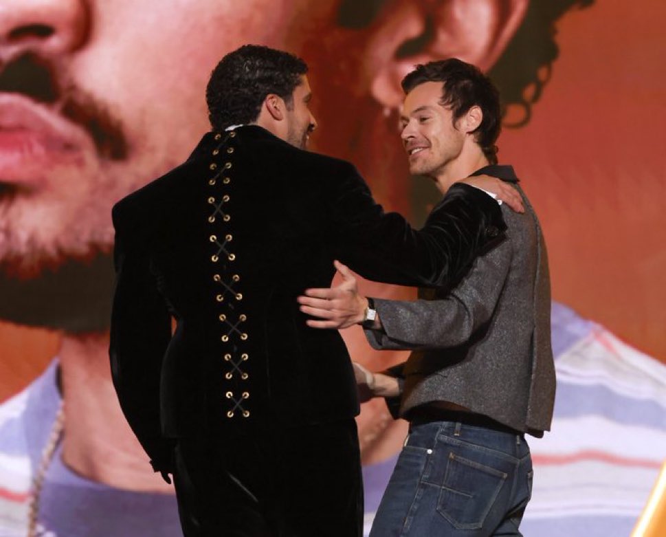 babybunnyrry's tweet image. i want two boyfriends and i want the boyfriends to be boyfriends