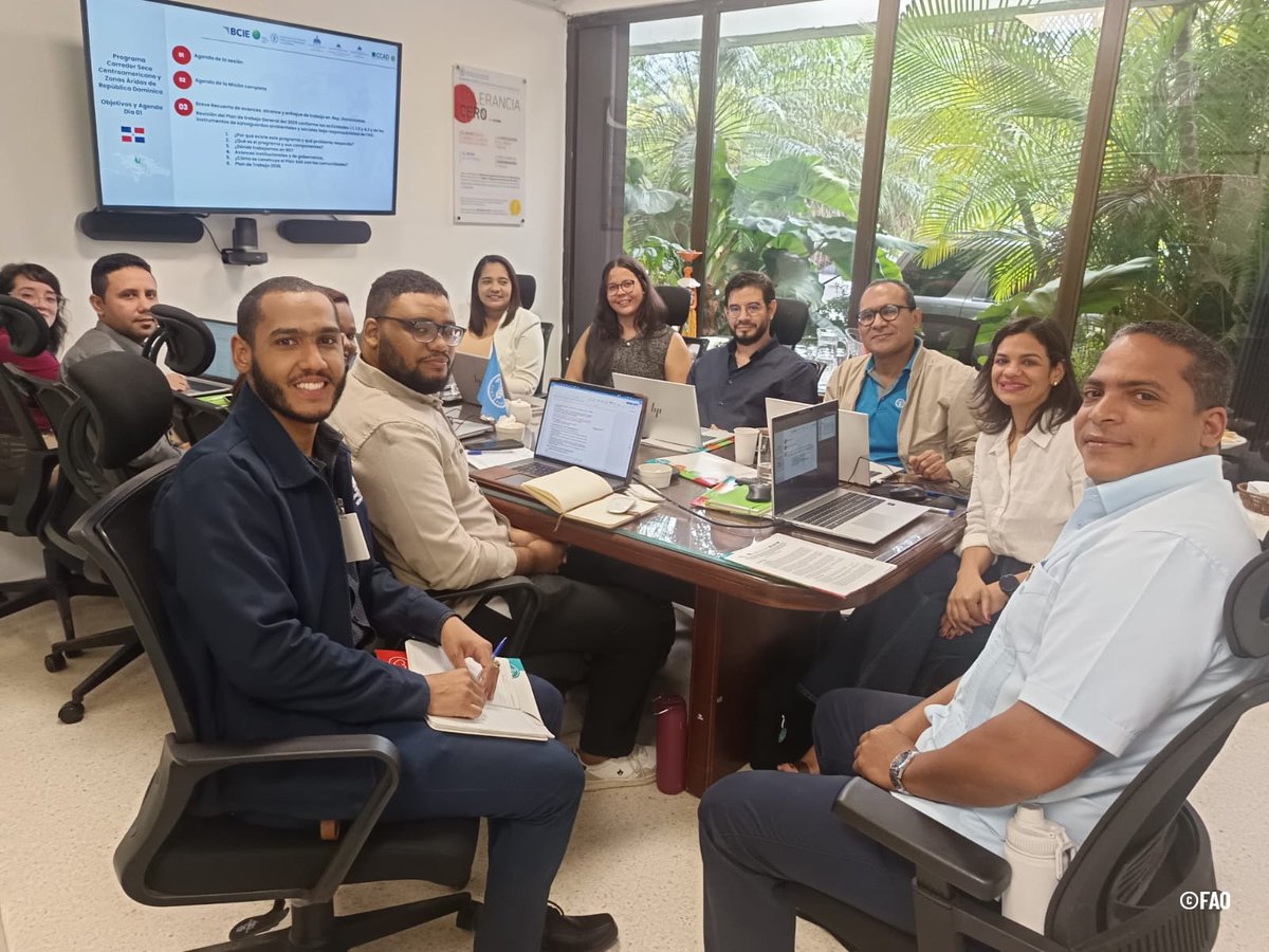 FAOMesoamerica's tweet photo. 🇩🇴En Rep.Dominicana
Equipos @FAO y @AmbienteRD, de "Programa Adaptación basada en Ecosistemas (AbE) para resiliencia climática", coordinan acciones 2⃣0⃣2⃣6⃣, plan AbE Mao–Guayubín, participación territorial, género, modelación hidrológica, entre otras.
@theGCF @BCIE_Org @CCADSICA https://t.co/dahXKdbsqv