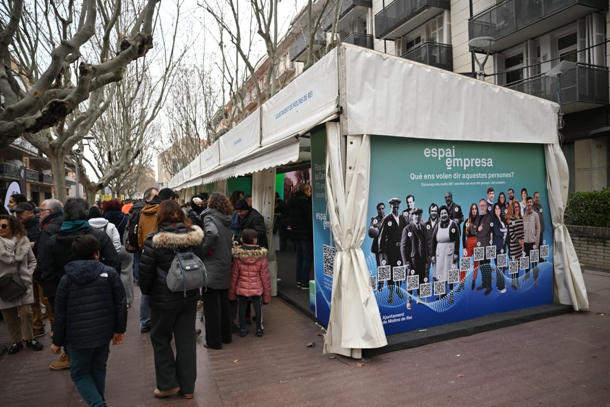 Apropem els serveis de l’Ajuntament a empreses i persones emprenedores i donem visibilitat a les cooperatives locals i del Baix Llobregat. 
Una any més impulsem la tecnologia entre infants i joves: aquest any, realitat augmentada i IA.
Amb el suport de la <a href="/diba/">Diputació de Barcelona</a> <a href="/economieslocals/">Economies locals</a>