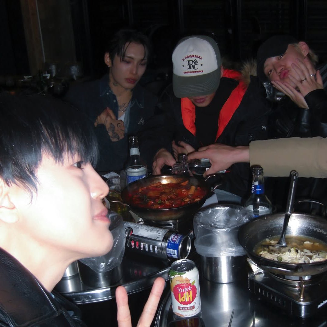 doglife93's tweet photo. 어제 뒷풀이도 같이 했구나!!
와중에 웅재랑 유찬이만 술톤인게 넘 웃겨
귀요미들 ㅋㅋㅋㅋㅋㅋㅋ
카스에 진로 접수~ https://t.co/OUpVSnAuSa