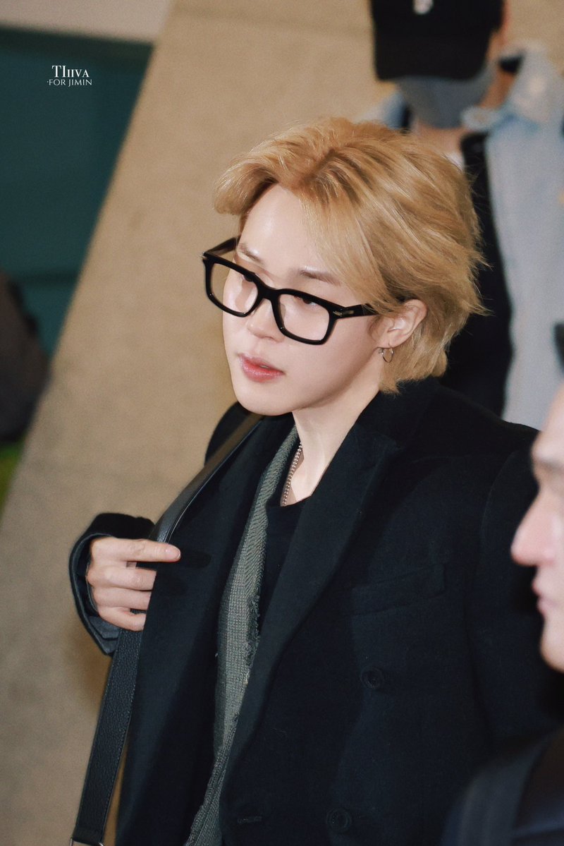 BTS_TIiiva_'s tweet image. 260202 지민이🐣 ICN🛫
#JIMIN #JIMINxDIOR 
#지민 #박지민