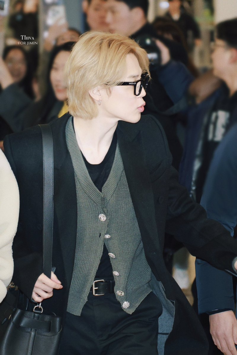 BTS_TIiiva_'s tweet image. 260202 지민이🐣 ICN🛫
#JIMIN #JIMINxDIOR 
#지민 #박지민