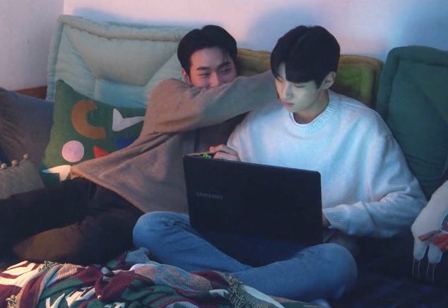 This side-story really has the epilogue's vibe🥹🫠

#SemanticError