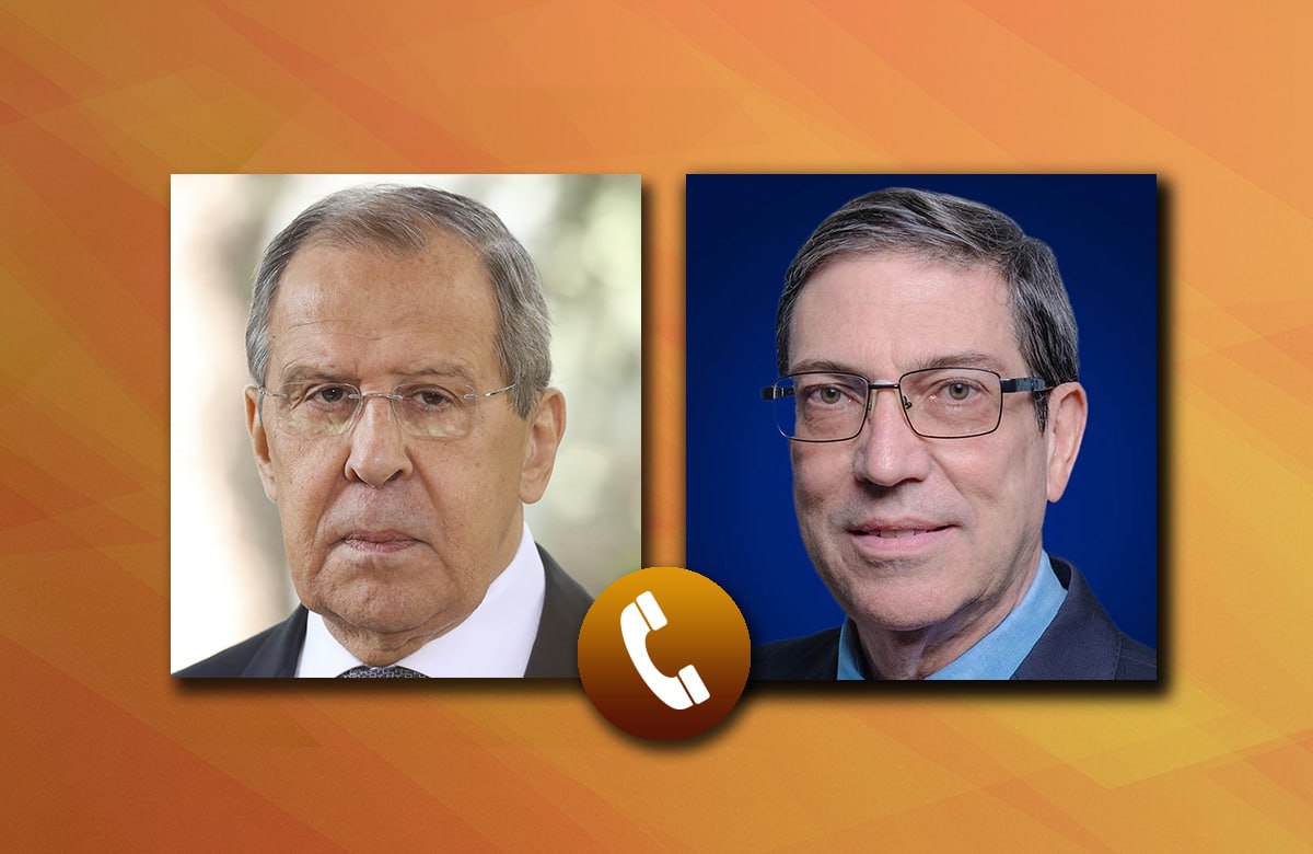 🇷🇺🇨🇺📞 El 2 de febrero, se celebró una conversación telefónica entre los Cancilleres de Rusia y Cuba, Serguéi #Lavrov y <a href="/BrunoRguezP/">Bruno Rodríguez P</a>.

🤝 Se expresó la firme disposición a continuar brindando a Cuba el apoyo político y material.

t.me/MAERusia/7209

#RusiaCuba