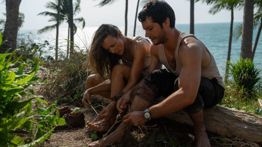 serdwolf's tweet image. Sam Raimi, como siempre. Qué buena es ¡Ayuda!