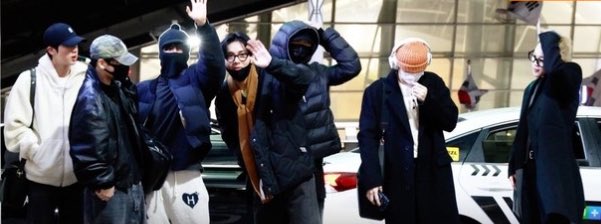 winnttaebear's tweet image. HAVE A SAFE FLIGHT BTS