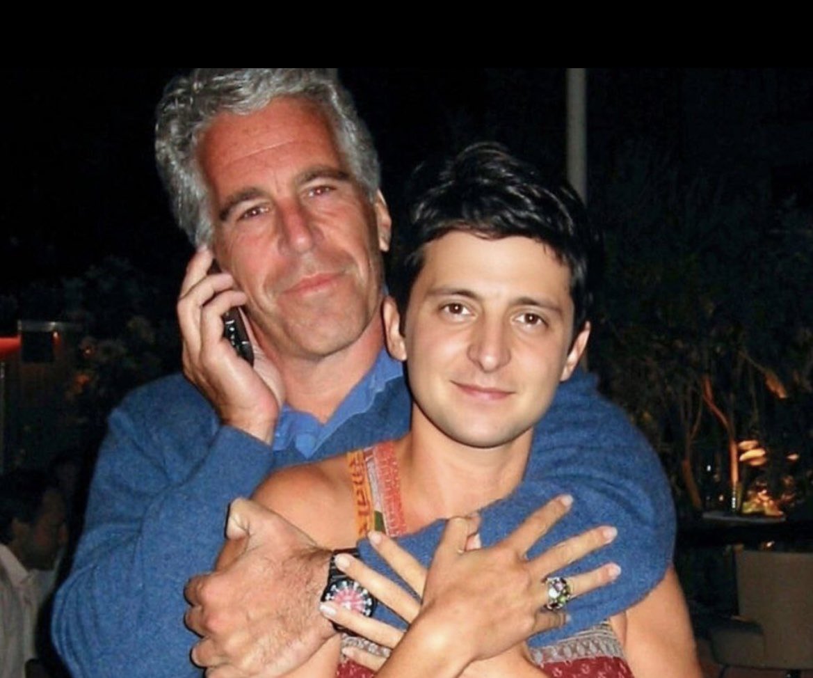 Vejam a carinha de satisfação do Presidente da Ucrânia 🇺🇦 !